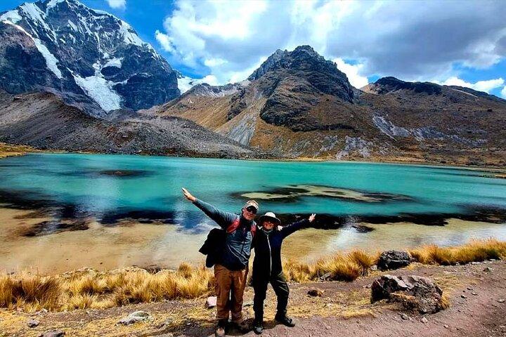 Explorez l'aventure des 7 lacs Ausangate dans les Andes