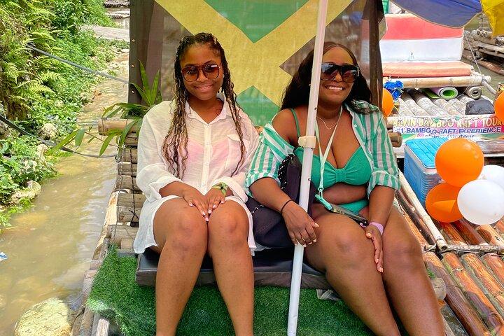 Montego Bay: Bamboo Rafting & Limestone Massage