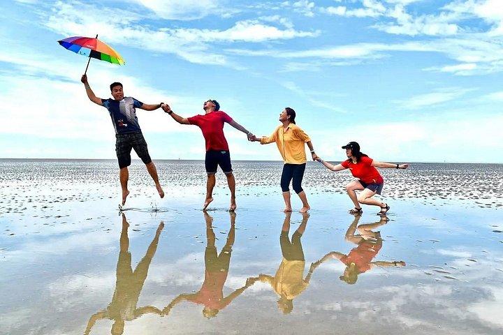 Instagrammable Kuala Selangor Sky Mirror Tour with Transfer
