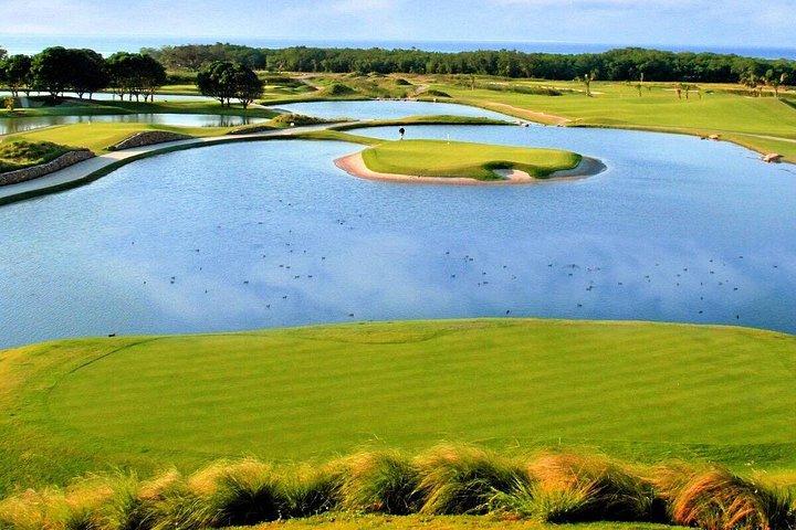 Roatan The Black Pearl Golf Course at Pristine Bay