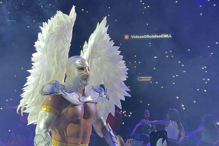 Live Lucha Libre as a True Fan at Arena Mexico