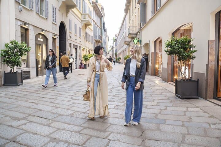Milan Tour of the Milanese Streets with Personal Shopper