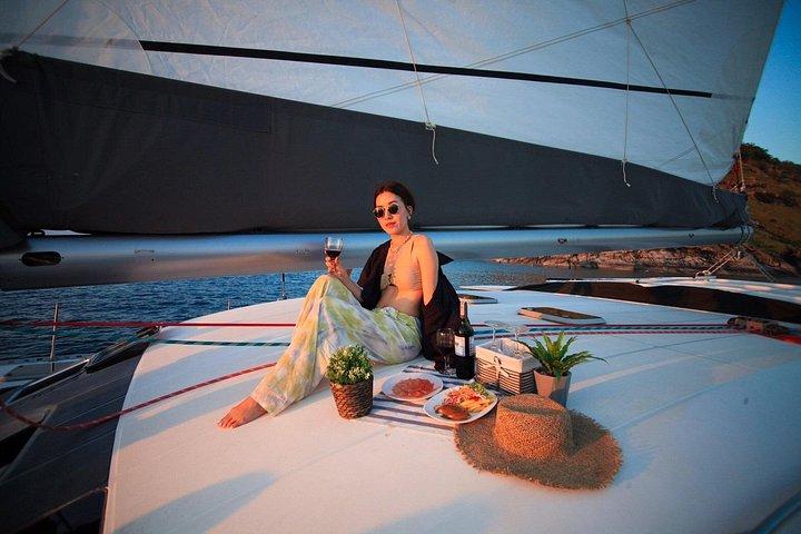 プーケットコーラル島と豪華カタマランによるサンセットディナー
