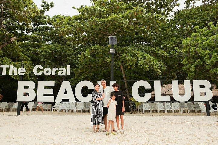 プーケットコーラル島と豪華カタマランによるサンセットディナー