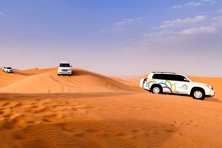 Luxury Desert Safari with BBQ Dinner and Entertainment