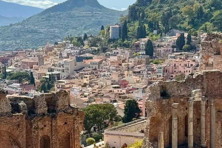Fra Catania: Taormina historiske centrum og bådtur til solnedgang