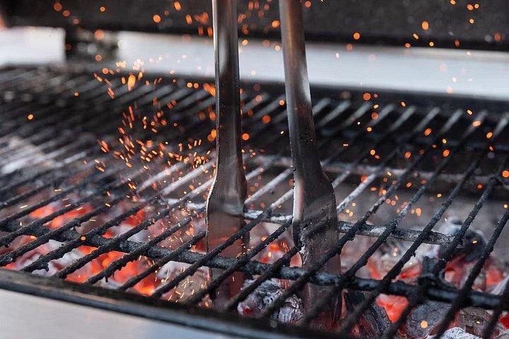 バルセロナ中心部のペントハウスでシェフと一緒にバーベキュー