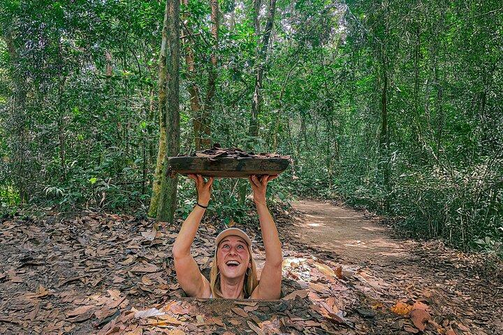 Esplora il tour di 1 giorno dei tunnel di Cu Chi e della storia di Saigon