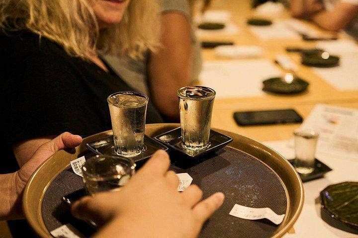 Osaka: Guia de comida com 12 pratos e 2 bebidas