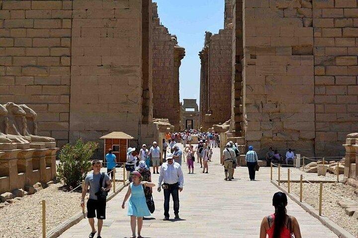 Grupo pequeno para Luxor Valley of the Kings de Hurghada