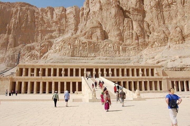 Grupo pequeno para Luxor Valley of the Kings de Hurghada