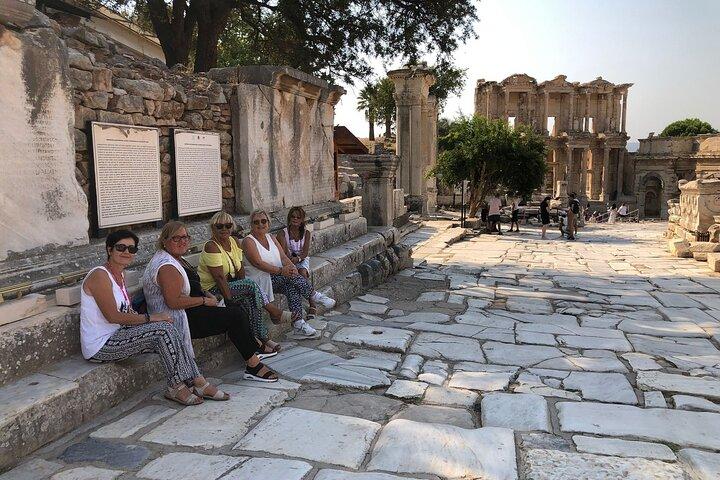 PER I CROCIERI: Degustazione di vino privata del porto di Kusadasi e tour di Efeso