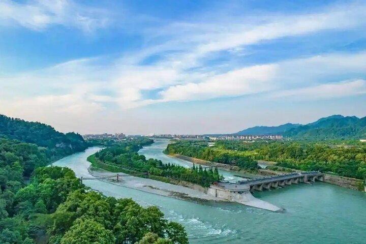 Panda Valley og Dujiangyan Privat tur