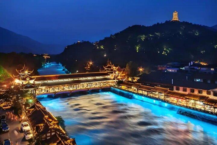 Panda Valley og Dujiangyan Privat tur