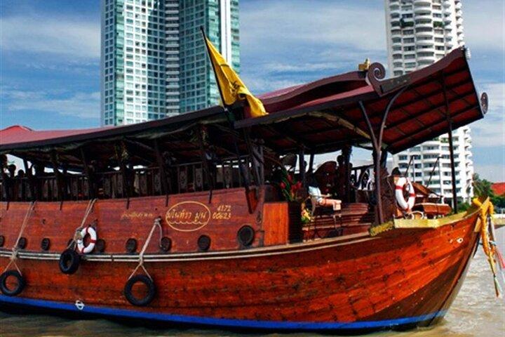 Manohra Royal Thai Dinner Cruise com pre Canapés