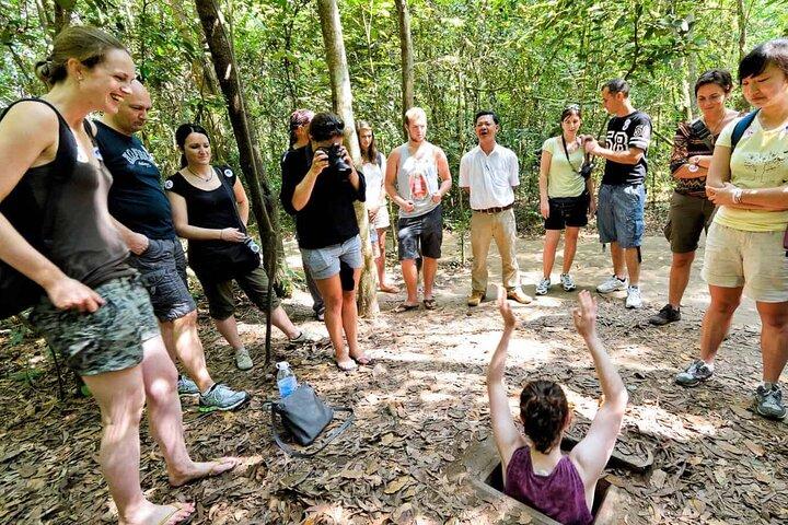 Excursão privada de meio dia à tarde nos túneis de Cu Chi