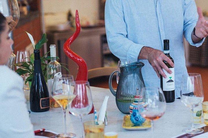 ソレントで小グループワインテイスティングeフードペアリング体験