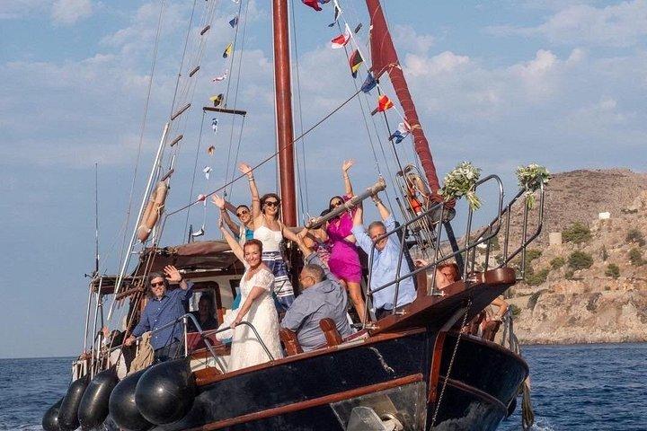 アテネ：プライベート8 - バーベキュー付きサロニック湾クルーズ1時間