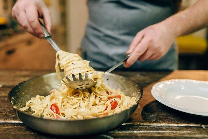 Classe de culinária em Mestre Pasta e vinho Tiramisu