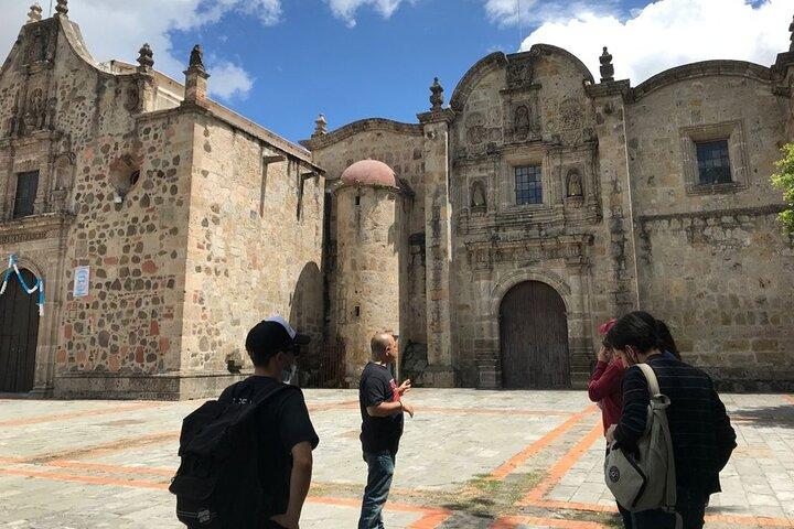 Tour a pie por Analco : Historia y comida callejera en Guadalajara