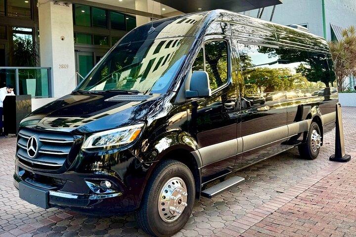 Traslado Privado Ida y Vuelta Aeropuerto de Miami y Puerto de Miami