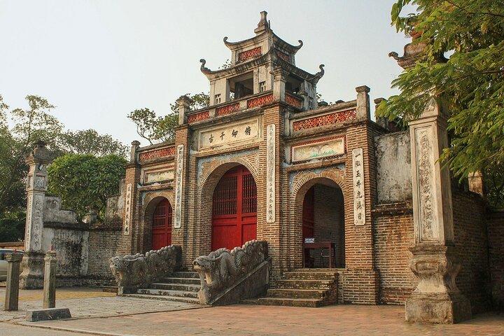 Co Loa citadel、ベトナムの田園地帯でのバイキングと釣り