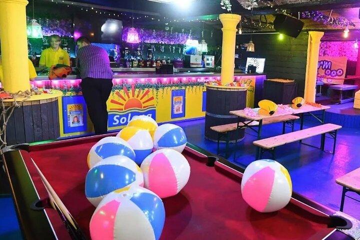 2 uur in Benidorm Nachtleven en Party Access