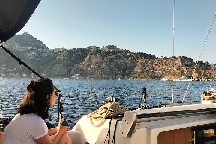 Rejser til Taormina Bay