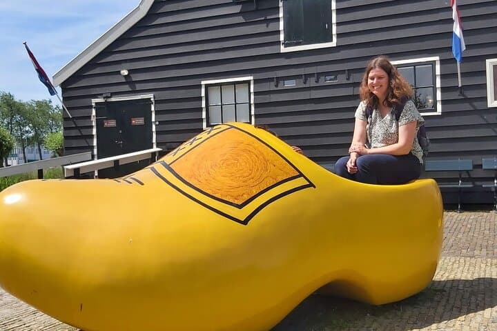 Private Netherlands guided day tour from your Hotel