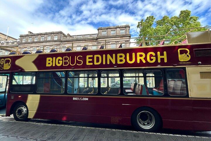 Big Bus Edinburgh Hop-On Hop-Off Tour pela cidade e pela Britannia