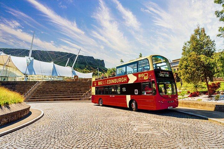 Big Bus Edinburgh Hop-On Hop-Off Tour pela cidade e pela Britannia