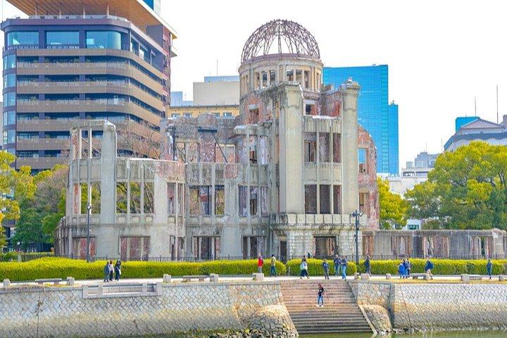 大阪から新幹線で広島・宮島へ