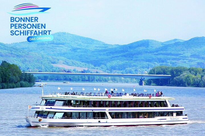 Recorrido turístico en barco desde Bonn a orillas del Rin hasta Linz