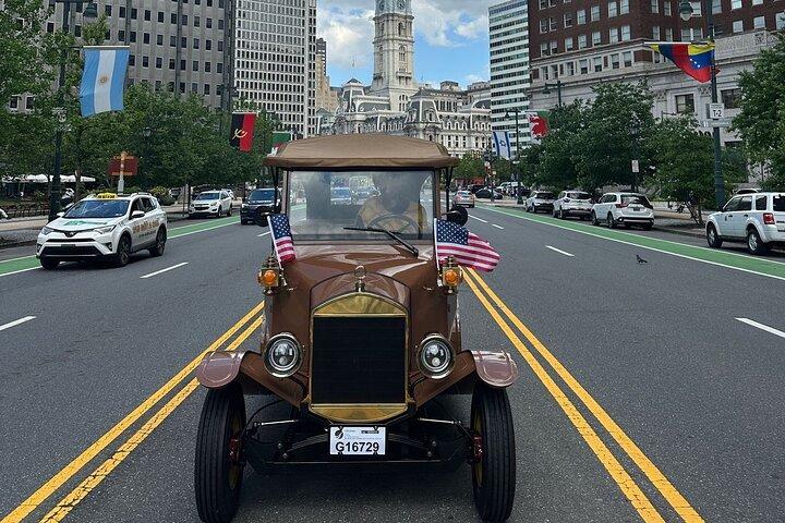 Einstündige Tour durch historische Stätten Philadelphias in einem Oldtimer