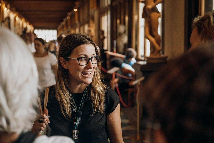 ウフィツィ美術館の美術史家と行くスキップ・ザ・ライン小グループツアー