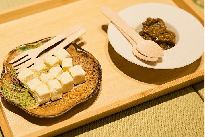 浅草 : 地元4店舗の12品で巡るガイド付きフードツアー