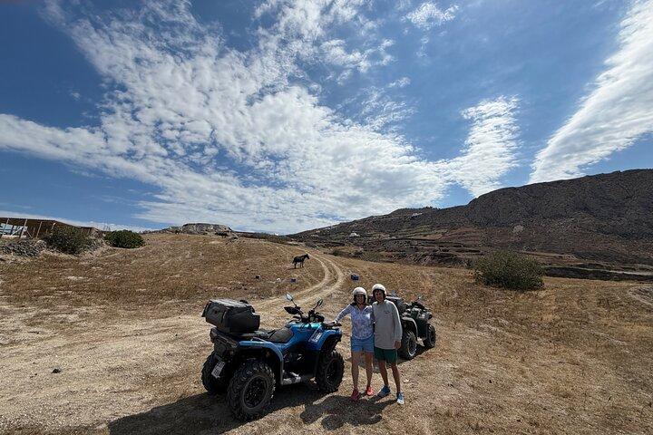 サントリーニATV-クワッドオフロードアドベンチャーツアー+交通機関