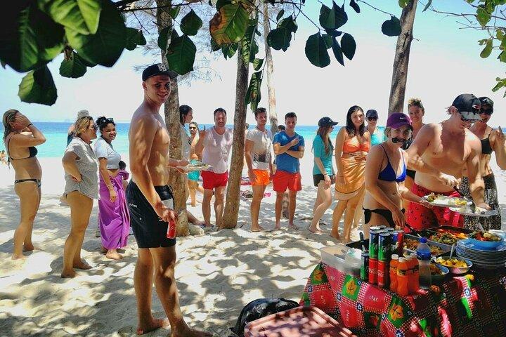 Phi Phi Early Bird & 4 Islands - Tagestour mit dem Schnellboot von Krabi