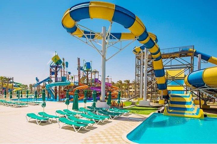 Hurghada: Billet til Makadi Water World Aqua Park med transfer og frokost