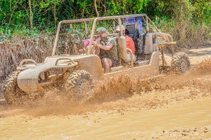 Excursion en buggy tropical à Water Cave et Macao Beach