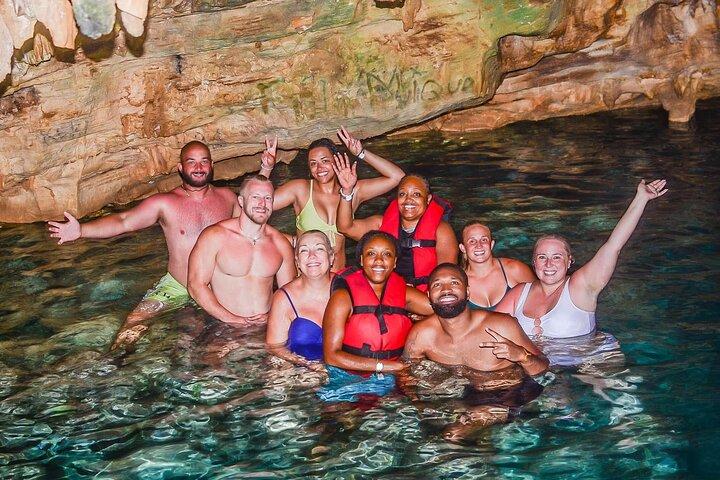 Excursion en buggy tropical à Water Cave et Macao Beach