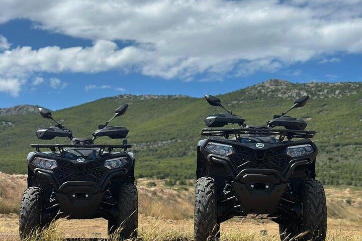 Upptäck Atenska bergen av ATV