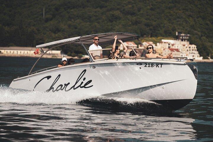Kotor Sightseeing Exclusive 4-timers privat bådtur op til 12 personer