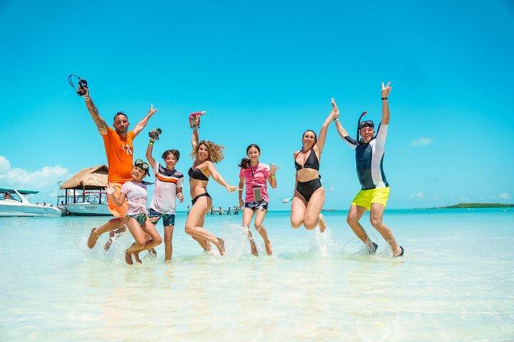 Escape Privado: Isla Contoy e Isla Mujeres com snorkeling