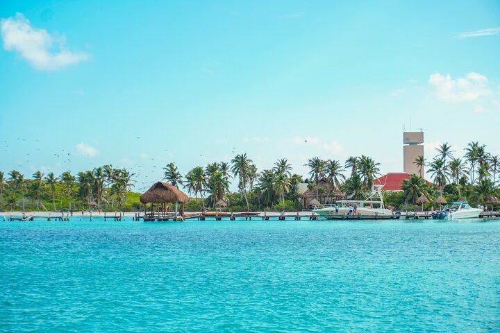 Escape Privado: Isla Contoy e Isla Mujeres com snorkeling