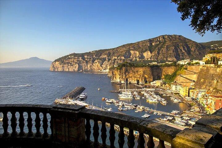 Privé transfer van Napels naar Sorrento