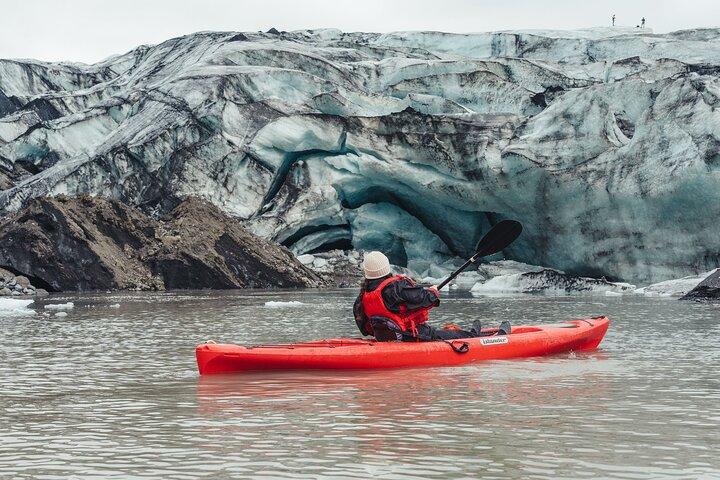 Caiaque na Lagoa Glaciar Sólheimajökull
