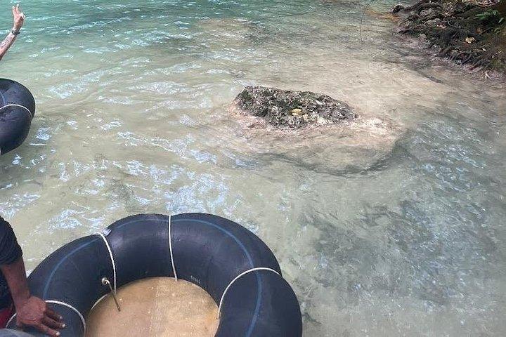 ブルーホール、リバーチューブ、モンテゴベイとファルマスからのランチ