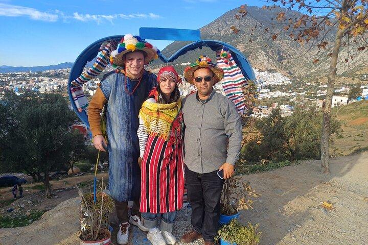 Trasferimento privato da Fes a Tangeri con visita a Chefchaouen