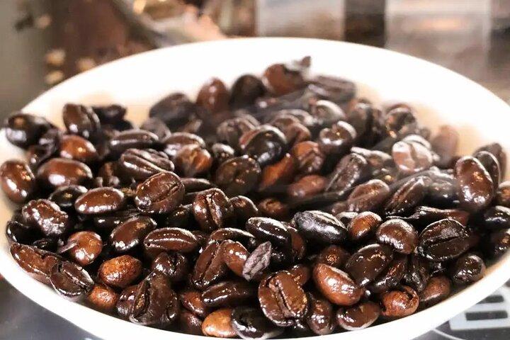 ダラットでコーヒー淹れ体験 地元の人たちと